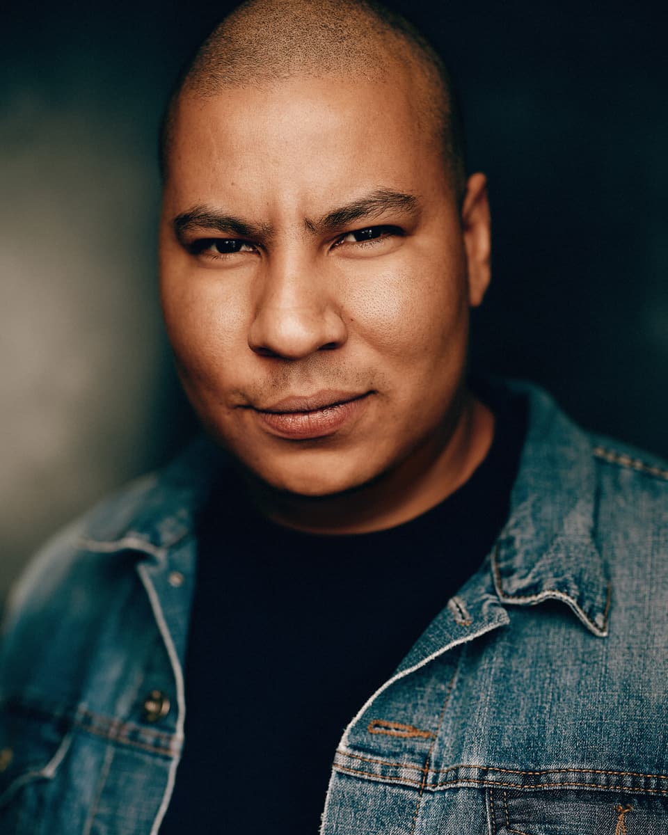 Toronto ACTRA actor photography studio headshot